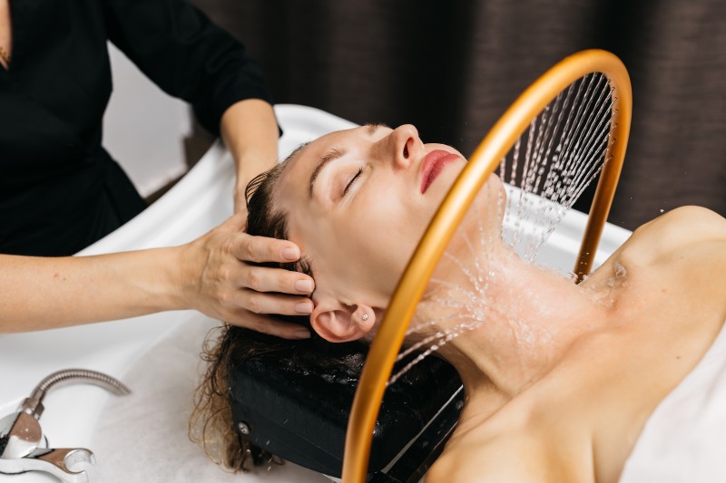 Head Spa w/ Mini Facial , Steam, and Mask